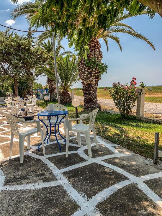 Galinis' Sea Front Studios Nea Kallikrateia Extérieur photo
