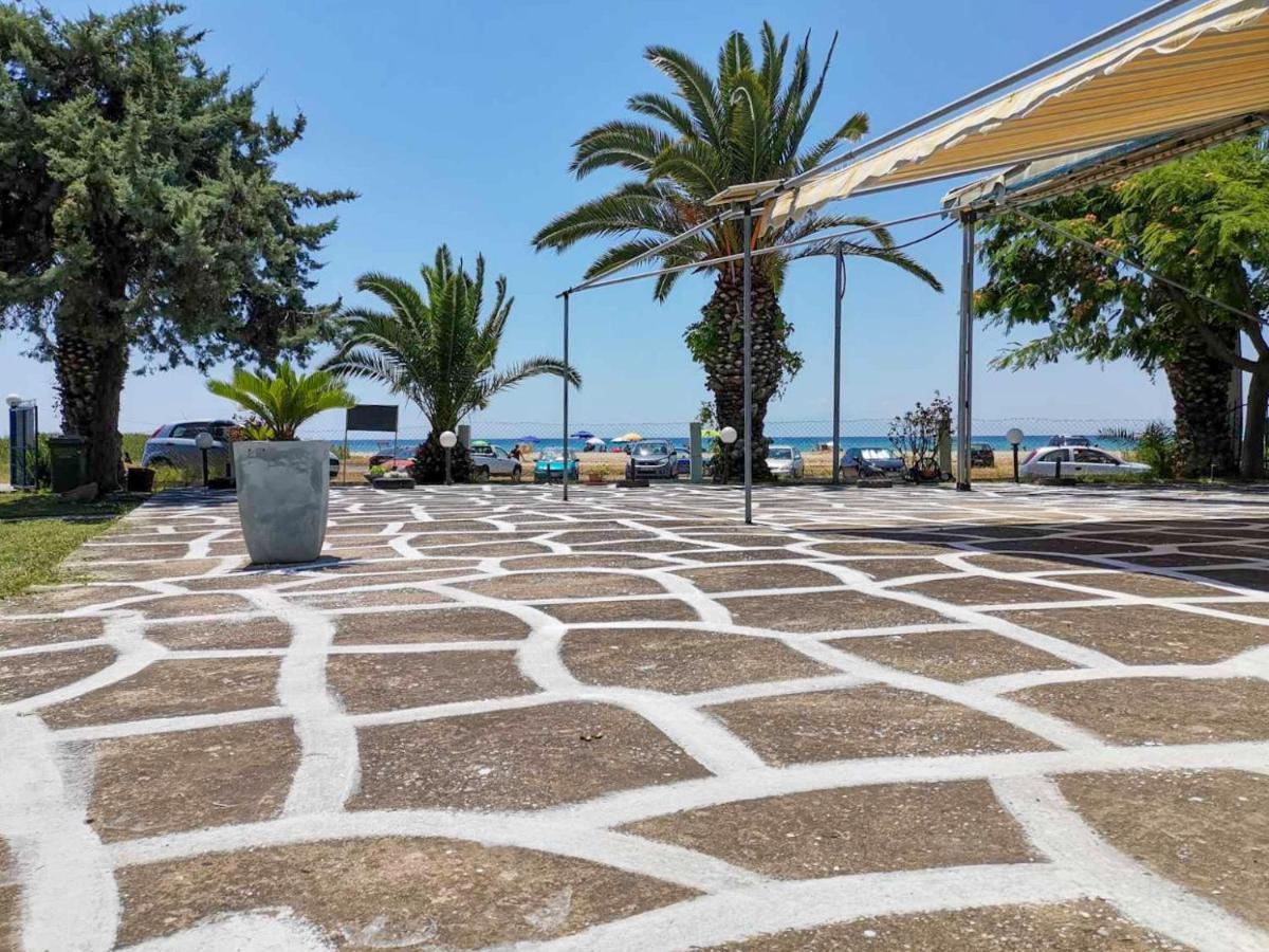 Galinis' Sea Front Studios Nea Kallikrateia Extérieur photo